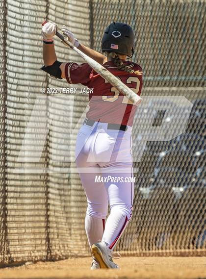 Thumbnail 3 in JSerra Catholic vs. King photogallery.