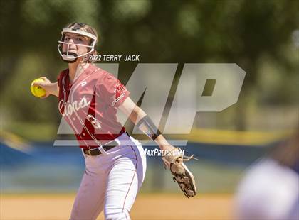 Thumbnail 2 in JSerra Catholic vs. King photogallery.