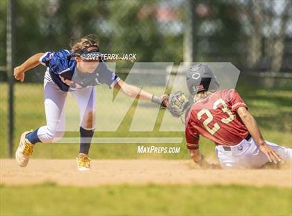 Thumbnail 2 in JSerra Catholic vs. King photogallery.