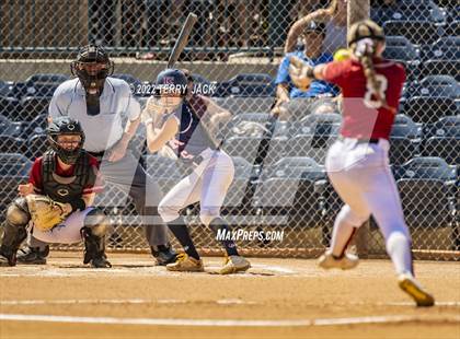 Thumbnail 1 in JSerra Catholic vs. King photogallery.