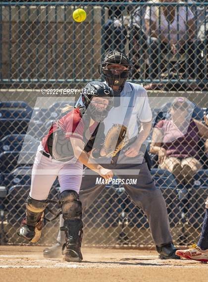 Thumbnail 3 in JSerra Catholic vs. King photogallery.