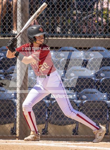Thumbnail 1 in JSerra Catholic vs. King photogallery.