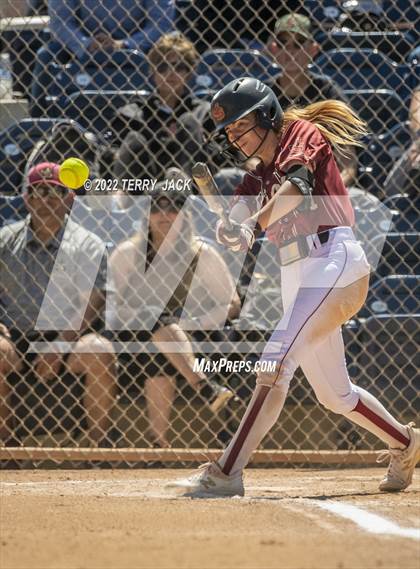 Thumbnail 1 in JSerra Catholic vs. King photogallery.