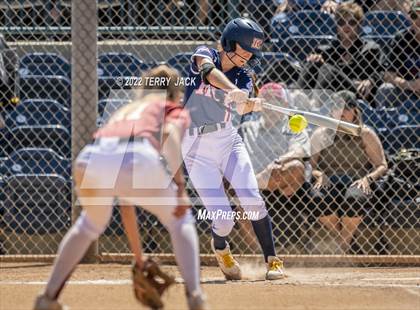 Thumbnail 3 in JSerra Catholic vs. King photogallery.