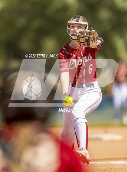 Thumbnail 1 in JSerra Catholic vs. King photogallery.