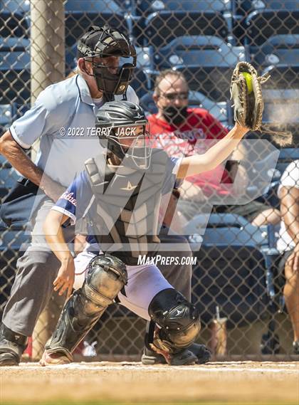 Thumbnail 1 in JSerra Catholic vs. King photogallery.