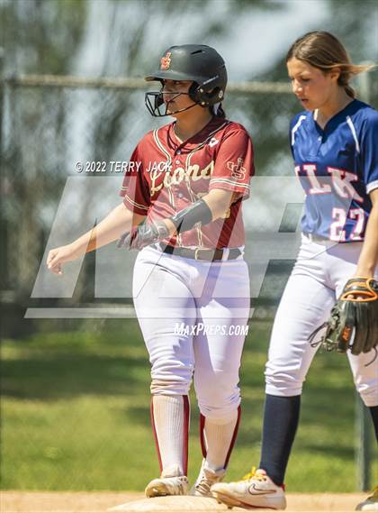 Thumbnail 1 in JSerra Catholic vs. King photogallery.