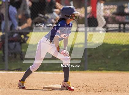 Thumbnail 3 in JSerra Catholic vs. King photogallery.