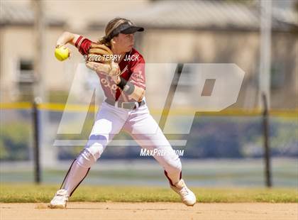 Thumbnail 2 in JSerra Catholic vs. King photogallery.