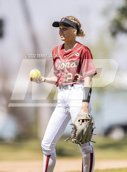 Thumbnail 3 in JSerra Catholic vs. King photogallery.
