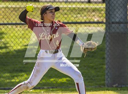 Thumbnail 2 in JSerra Catholic vs. King photogallery.