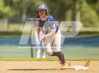 Thumbnail 3 in JSerra Catholic vs. King photogallery.