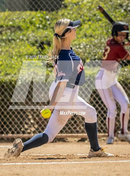 Thumbnail 3 in JSerra Catholic vs. King photogallery.