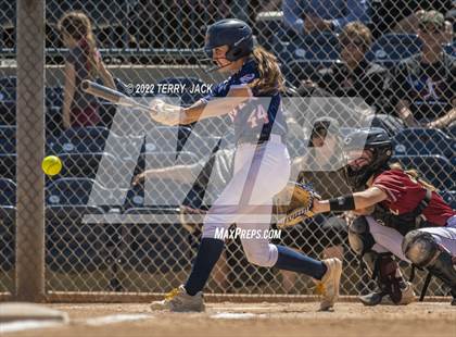 Thumbnail 1 in JSerra Catholic vs. King photogallery.