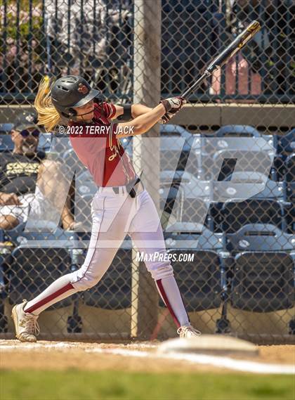 Thumbnail 1 in JSerra Catholic vs. King photogallery.