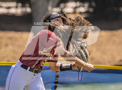 Thumbnail 3 in JSerra Catholic vs. King photogallery.
