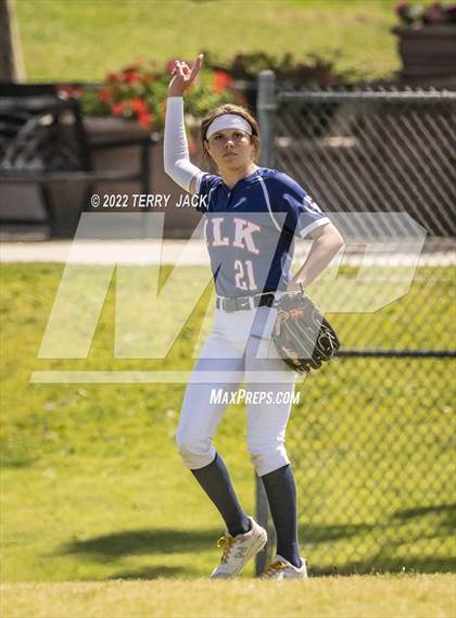 Thumbnail 1 in JSerra Catholic vs. King photogallery.