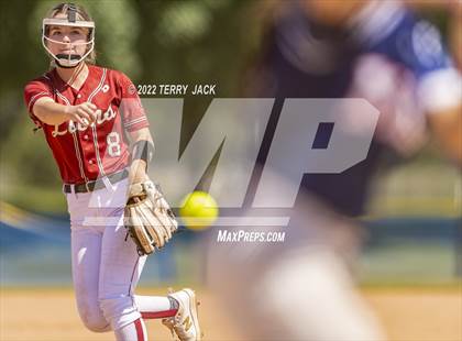 Thumbnail 2 in JSerra Catholic vs. King photogallery.