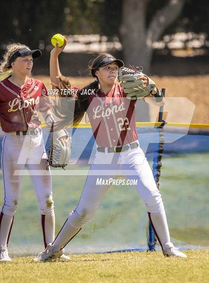 Thumbnail 2 in JSerra Catholic vs. King photogallery.