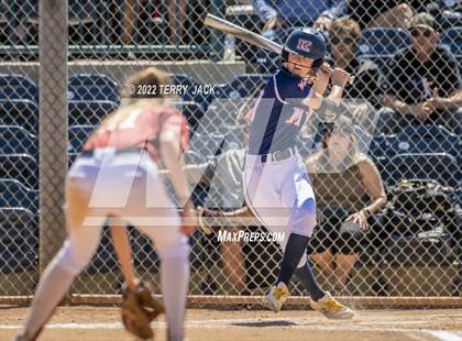 Thumbnail 2 in JSerra Catholic vs. King photogallery.
