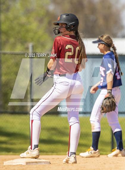 Thumbnail 2 in JSerra Catholic vs. King photogallery.
