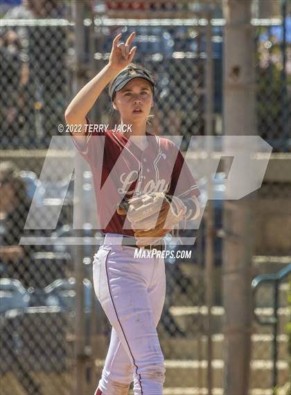Thumbnail 2 in JSerra Catholic vs. King photogallery.