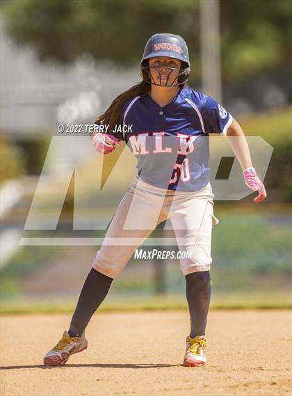 Thumbnail 3 in JSerra Catholic vs. King photogallery.