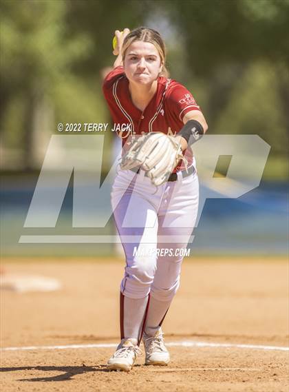 Thumbnail 3 in JSerra Catholic vs. King photogallery.