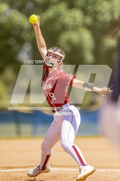 Thumbnail 1 in JSerra Catholic vs. King photogallery.