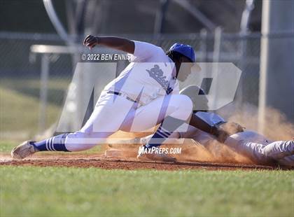 Thumbnail 2 in Starr's Mill vs Locust Grove (GHSA 5A 1st Round Game 1) photogallery.