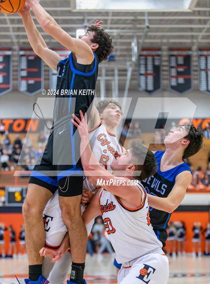 Thumbnail 3 in Elizabethton vs Unicoi Varsity photogallery.