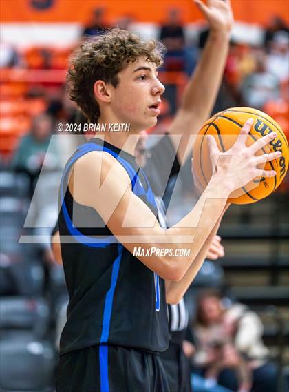 Thumbnail 1 in Elizabethton vs Unicoi Varsity photogallery.