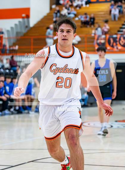 Thumbnail 2 in Elizabethton vs Unicoi Varsity photogallery.