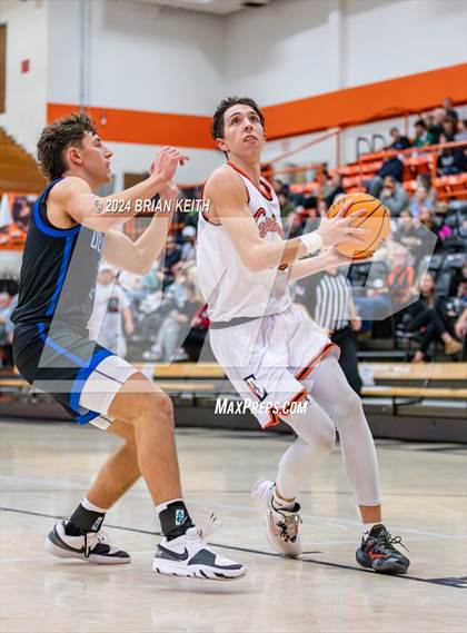 Thumbnail 1 in Elizabethton vs Unicoi Varsity photogallery.