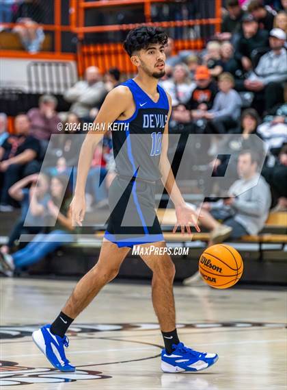 Thumbnail 1 in Elizabethton vs Unicoi Varsity photogallery.