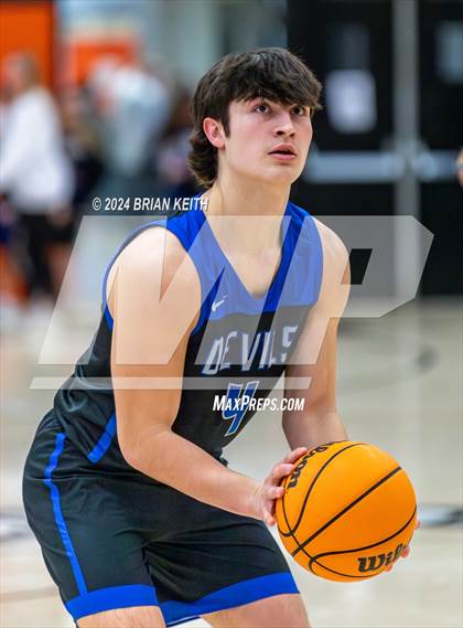 Thumbnail 1 in Elizabethton vs Unicoi Varsity photogallery.