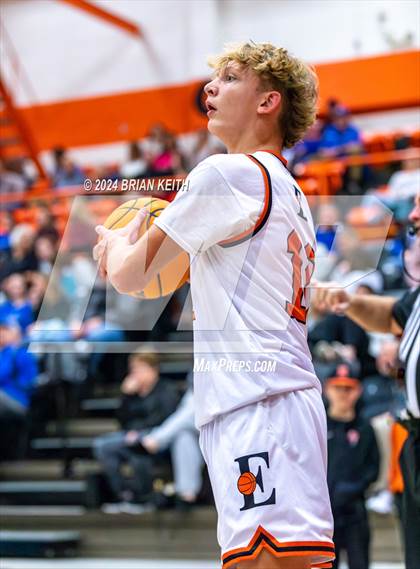Thumbnail 2 in Elizabethton vs Unicoi Varsity photogallery.