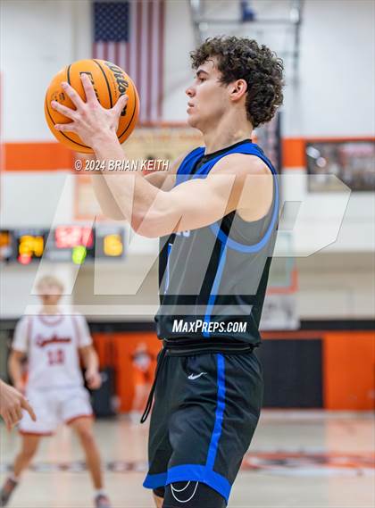 Thumbnail 3 in Elizabethton vs Unicoi Varsity photogallery.