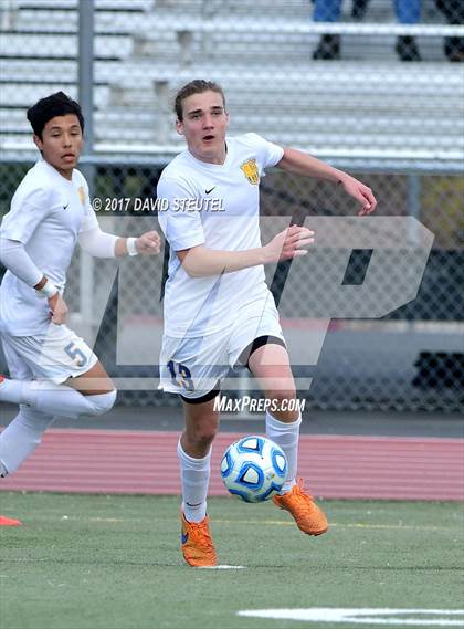 Thumbnail 2 in Central Valley vs. Lincoln (CIF SJS D3 Final) photogallery.