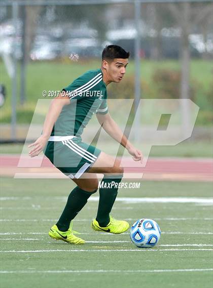 Thumbnail 2 in Central Valley vs. Lincoln (CIF SJS D3 Final) photogallery.