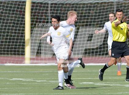 Thumbnail 2 in Central Valley vs. Lincoln (CIF SJS D3 Final) photogallery.