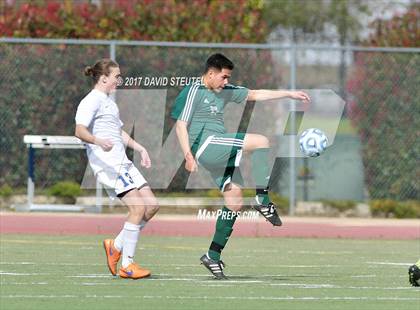 Thumbnail 2 in Central Valley vs. Lincoln (CIF SJS D3 Final) photogallery.