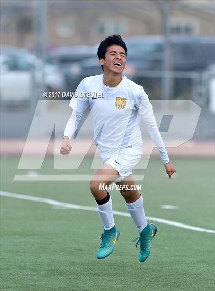Thumbnail 2 in Central Valley vs. Lincoln (CIF SJS D3 Final) photogallery.