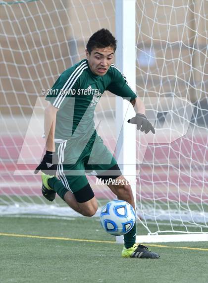 Thumbnail 3 in Central Valley vs. Lincoln (CIF SJS D3 Final) photogallery.