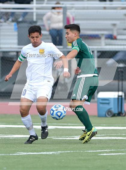 Thumbnail 2 in Central Valley vs. Lincoln (CIF SJS D3 Final) photogallery.