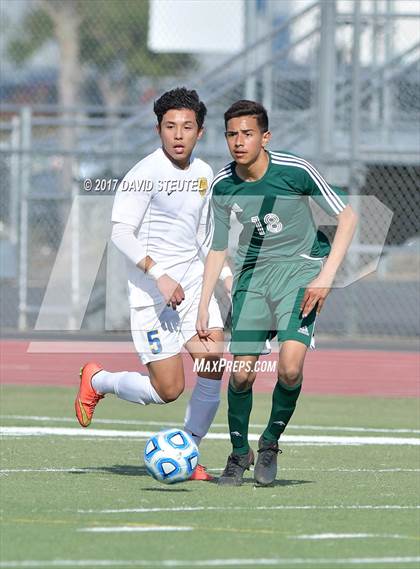 Thumbnail 3 in Central Valley vs. Lincoln (CIF SJS D3 Final) photogallery.
