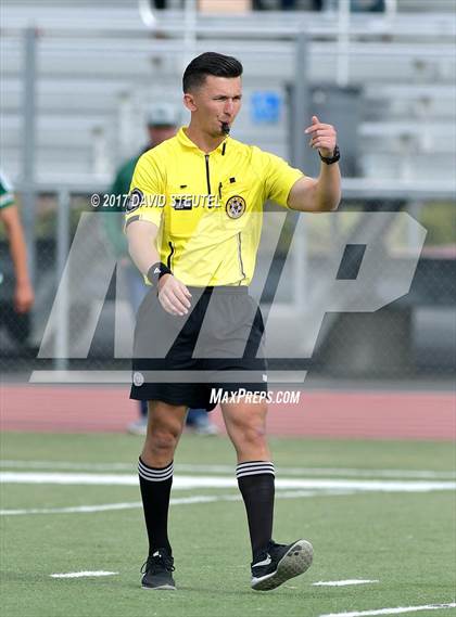 Thumbnail 2 in Central Valley vs. Lincoln (CIF SJS D3 Final) photogallery.