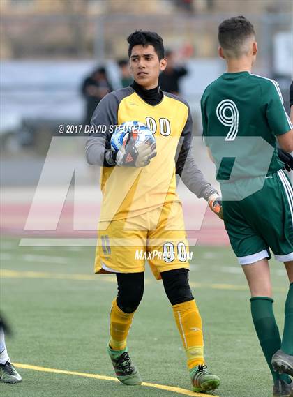 Thumbnail 2 in Central Valley vs. Lincoln (CIF SJS D3 Final) photogallery.