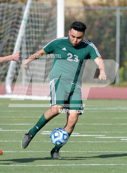 Thumbnail 2 in Central Valley vs. Lincoln (CIF SJS D3 Final) photogallery.