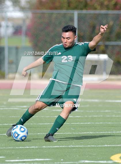 Thumbnail 3 in Central Valley vs. Lincoln (CIF SJS D3 Final) photogallery.